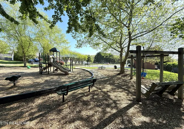 44th image of 2412 Maple Crest Ln, Knoxville, TN 37921 | MLS# 1336332