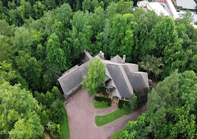 2nd image of 1886 Acorn Branch Ln, Gatlinburg, TN 37738 | MLS# 1336983