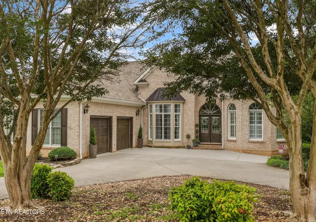 3rd image of 430 Oak Chase Blvd, Lenoir City, TN 37772 | MLS# 1336442