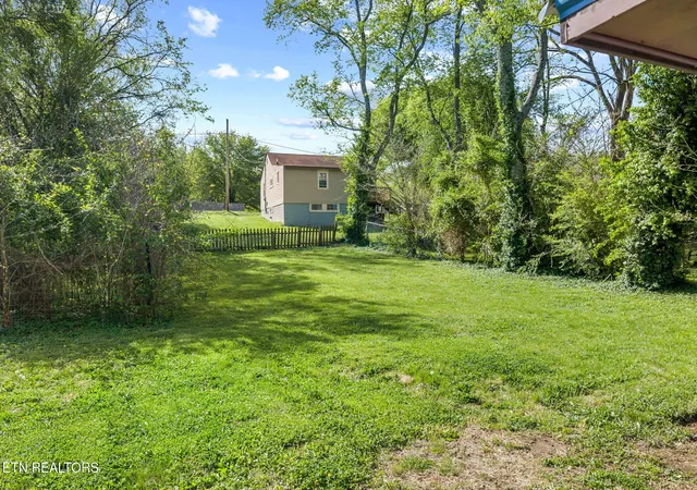 Photo 4 of Single family home for sale at 1005 Dr D, Knoxville, TN 37920 | MLS# 1336294 | Listing updated on 2026-09-09