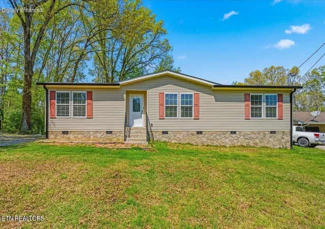 Homes for sale in Lenoir City, TN | 810 Stevens Ln, Lenoir City, TN 37771 | MLS# 1336494