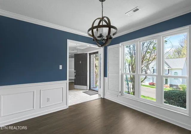 Photo 4 of Sale Pending at 2132 Willow Crk Ln, Knoxville, TN 37909 | MLS# 1337443 | Listing updated on 2026-09-07