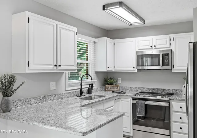 4th image of 915 Miles Ct, Knoxville, TN 37923 | MLS# 1336636