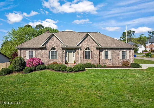 Homes for sale in Knoxville, TN | 3201 Roanoke Cir, Knoxville, TN 37920 | MLS# 1336928