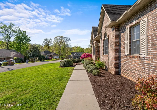 Homes for sale in Knoxville, TN | 3201 Roanoke Cir, Knoxville, TN 37920 | MLS# 1336928