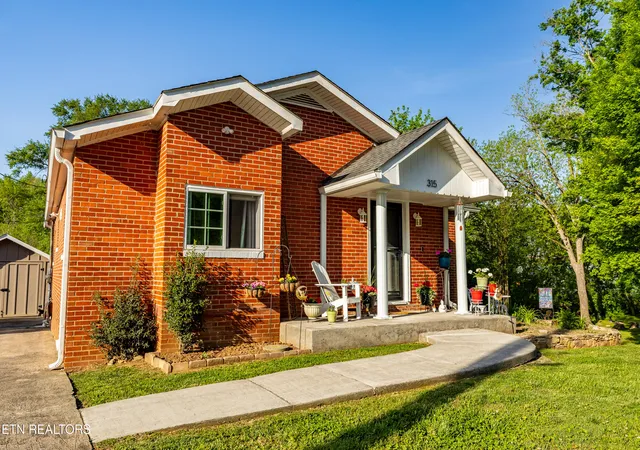 2nd image of 315 South Oak St, Sweetwater, TN 37874 | MLS# 1336968