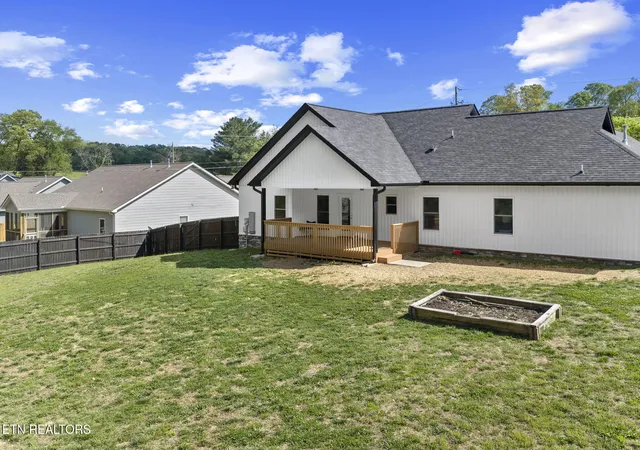 Homes for sale in Andersonville, TN | 766 Hillvale Rd, Andersonville, TN 37705 | MLS# 1336624