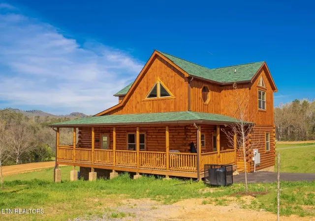 Homes for sale in Pigeon Forge, TN | 3730 Heritage Hills Dr, Pigeon Forge, TN 37863 | MLS# 1336576