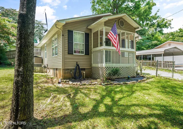 Photo 3 of Single family home for sale at 1515 Robert Huff Ln, Knoxville, TN 37914 | MLS# 1336824 | Listing updated on 2026-08-28