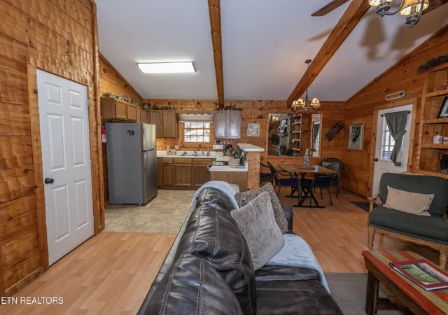 4th image of 407 Kurts Corner Rd, Townsend, TN 37882 | MLS# 1336985