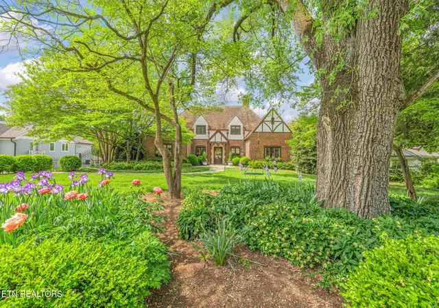 2nd image of 2048 Cherokee Blvd, Knoxville, TN 37919 | MLS# 1336675