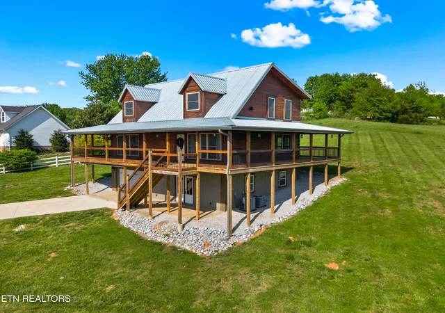 3rd image of 102 Golf View Blvd, Dandridge, TN 37725 | MLS# 1337175