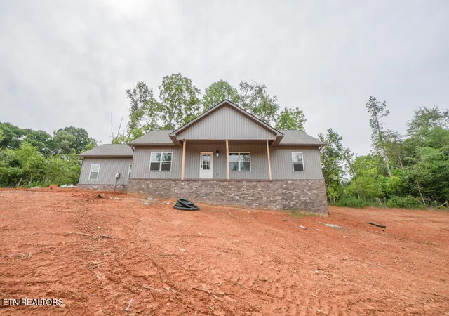 Photo 1 of Single family home for sale at 844 Pinebrooke Dr, Maryville, TN 37801 | MLS# 1337789 | Listing updated on 2026-08-31