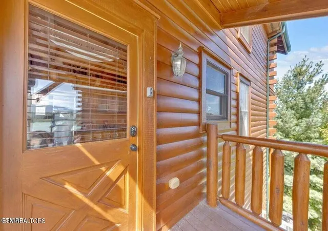 Photo 3 of Single family home for sale at 2835 White Oak Ridge Ln, Sevierville, TN 37862 | MLS# 1336686 | Listing updated on 2026-06-19