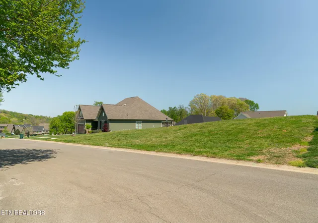 Homes for sale in Loudon, TN | 3574 Persimmon, Loudon, TN 37774 | MLS# 1336960