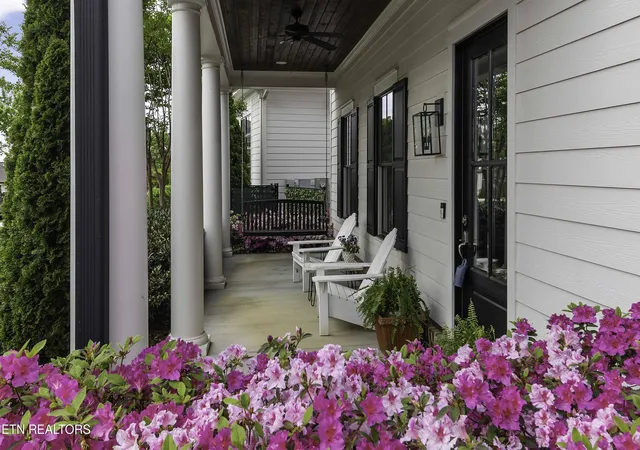 Photo 2 of Sale Pending at 9757 Clingmans Dome Dr, Knoxville, TN 37922 | MLS# 1336719 | Listing updated on 2026-05-22