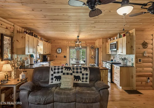 4th image of 1532 Turkey Creek Rd, Tellico Plains, TN 37385 | MLS# 1337139