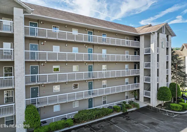 Homes for sale in Pigeon Forge, TN | 205 Ogle Dr #424, Pigeon Forge, TN 37863 | MLS# 1337393