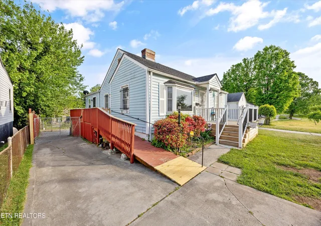Homes for sale in Knoxville, TN | 2628 Linden Ave, Knoxville, TN 37914 | MLS# 1337750