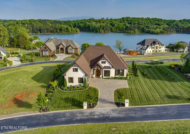 Photo 2 of Single family home for sale at 124 Nightingale Dr, Vonore, TN 37885 | MLS# 1337737 | Listing updated on 2026-09-10