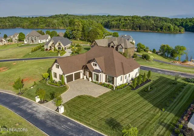 Photo 3 of Single family home for sale at 124 Nightingale Dr, Vonore, TN 37885 | MLS# 1337737 | Listing updated on 2026-09-10