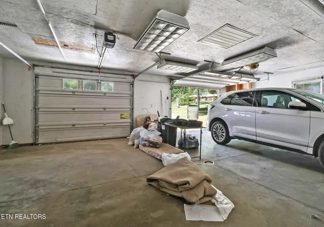 4th image of 2013 Meadowview Dr, Jamestown, TN 38556 | MLS# 1337406