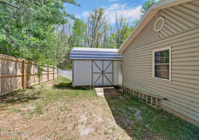 5th image of 2013 Meadowview Dr, Jamestown, TN 38556 | MLS# 1337406