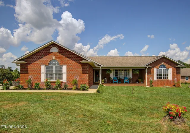 Photo 2 of Single family home for sale at 3909 Tuckaleechee Pike, Maryville, TN 37804 | MLS# 1337012 | Listing updated on 2026-09-21