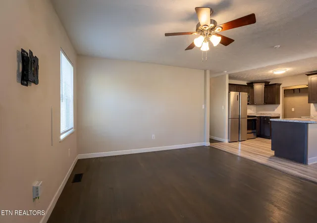 Photo 2 of Single family home for sale at 205 N 12th Street, La Follette, TN 37766 | MLS# 1337206 | Listing updated on 2026-08-31