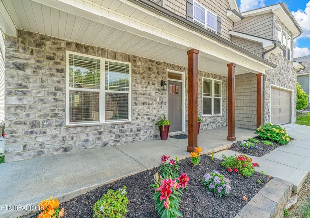 4th image of 3020 Spencer Ridge Ln, Knoxville, TN 37931 | MLS# 1337109