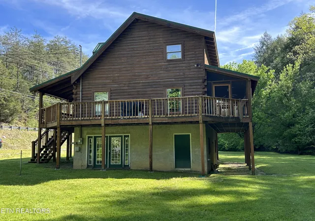 Homes for sale in Sevierville, TN | 1764 Upper Middle Creek Rd, Sevierville, TN 37876 | MLS# 1337244