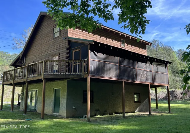 Homes for sale in Sevierville, TN | 1764 Upper Middle Creek Rd, Sevierville, TN 37876 | MLS# 1337244