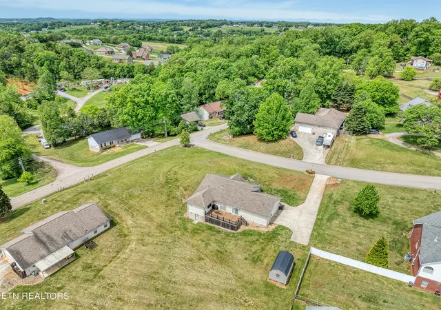 Homes for sale in Maryville, TN | 3237 Reiley Dr, Maryville, TN 37801 | MLS# 1337342
