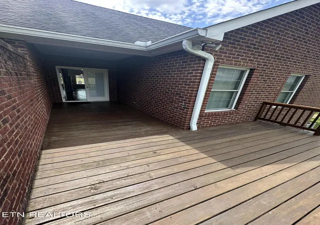 3rd image of 74 Genesis Ave, Crossville, TN 38571