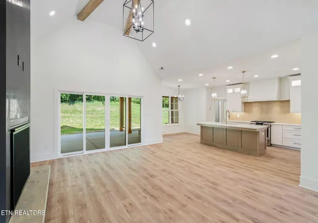 Photo 4 of Sale Pending at 1211 Herbert Dr, Greenback, TN 37742 | MLS# 1337318 | Listing updated on 2026-09-20