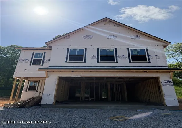 Homes for sale in Lenoir City, TN | 506 8th Avenue, Lenoir City, TN 37771 | MLS# 1337273