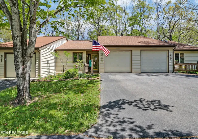 Homes for sale in Crossville, TN | 378 Lake Catherine Ct, Crossville, TN 38558 | MLS# 1337638