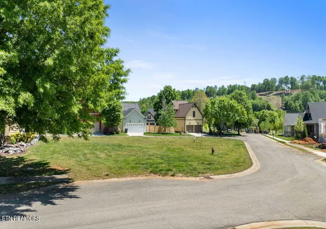 Homes for sale in Loudon, TN | 419 Wildcat Run Dr, Loudon, TN 37774 | MLS# 1337433