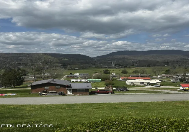 Homes for sale in Harrogate, TN | 169 Oxford Cir, Harrogate, TN 37752 | MLS# 1337815
