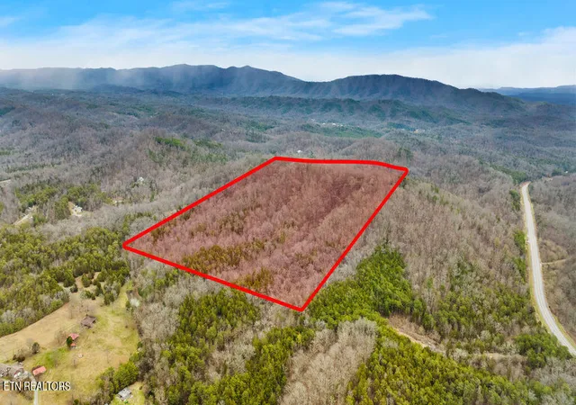 3rd image of 1924 Big Gully Rd, Maryville, TN 37801 | MLS# 1337514