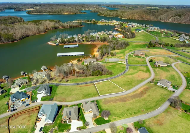 Homes for sale in Vonore, TN | 220 Wildwing Dr, Vonore, TN 37885 | MLS# 1337617