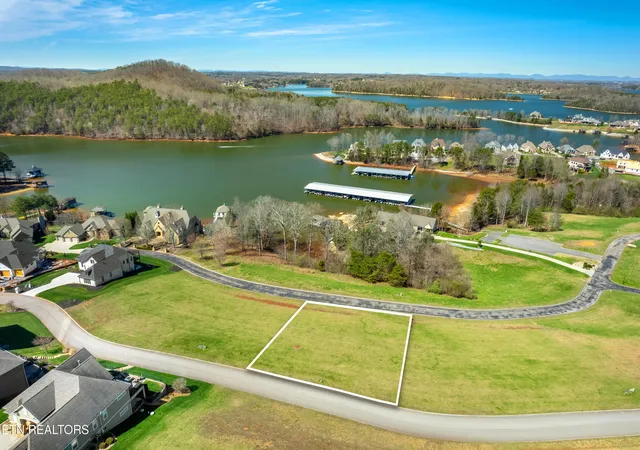 Homes for sale in Vonore, TN | 220 Wildwing Dr, Vonore, TN 37885 | MLS# 1337617