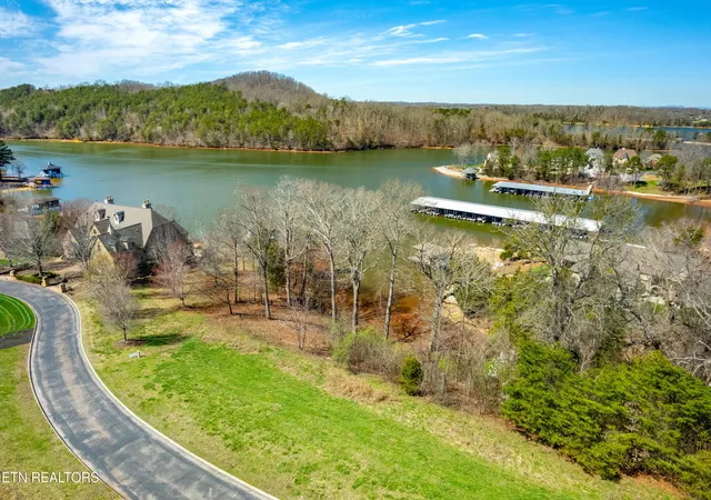 Homes for sale in Vonore, TN | 220 Wildwing Dr, Vonore, TN 37885 | MLS# 1337617