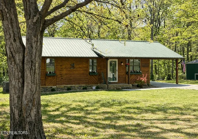 4th image of 533 Robbins Rd, Crossville, TN 38572 | MLS# 1337624