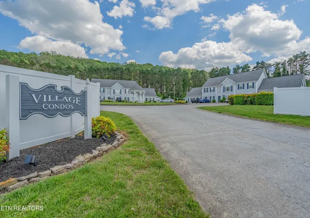 Homes for sale in Athens, TN | 3043 Lee Hwy, Athens, TN 37303 | MLS# 1337685