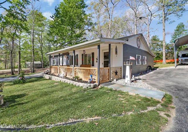 Homes for sale in Jamestown, TN | 411 Trimmer Ln, Jamestown, TN 38556 | MLS# 1337838