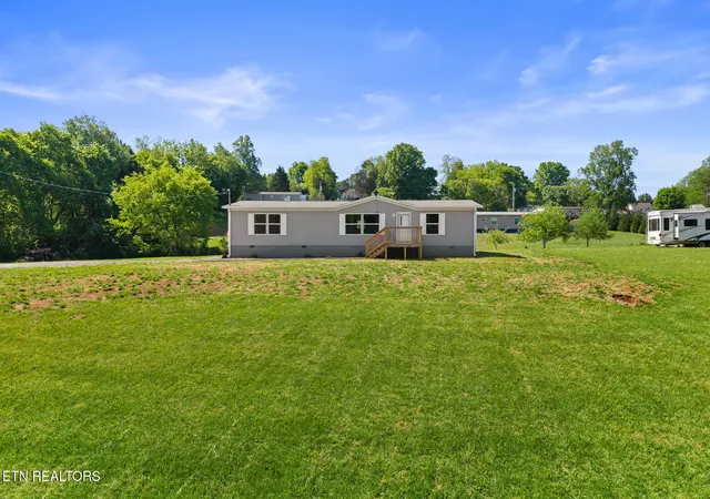 1st image of 217 Oakland Rd, Sweetwater, TN 37874 | MLS# 1337696