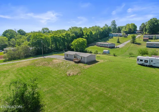 3rd image of 217 Oakland Rd, Sweetwater, TN 37874 | MLS# 1337696
