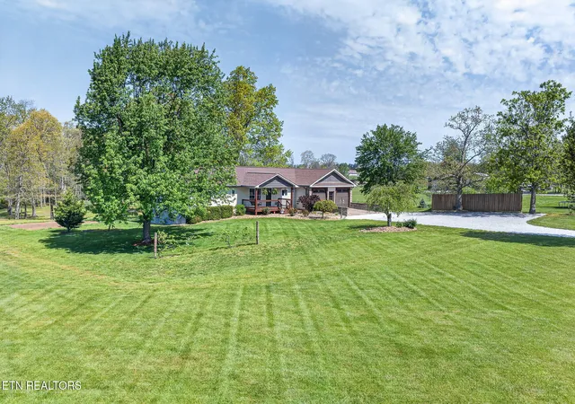 3rd image of 7668 Plateau Rd, Crossville, TN 38571 | MLS# 1337832