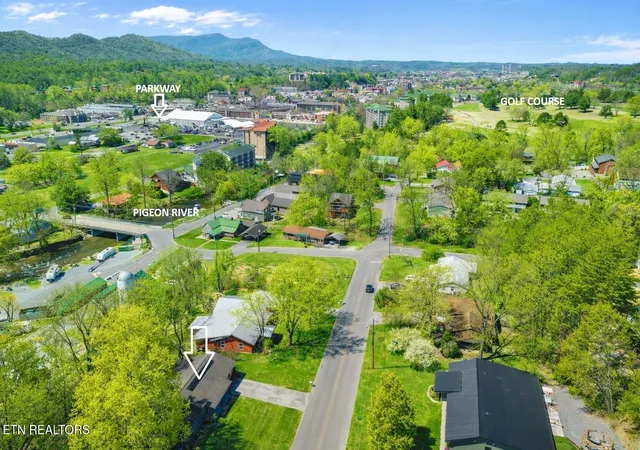 2nd image of 4020 Hitching Post Rd, Pigeon Forge, TN 37863 | MLS# 1339070